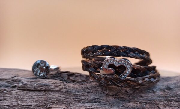 Armband met drie vlechten paardenhaar, sterling zilveren sluiting